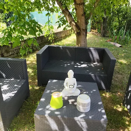 Climatise Et Jardin Clos 2 Nuits Minimum * 卡斯特尔