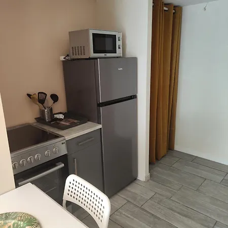 Διαμέρισμα Climatise Et Jardin Clos 2 Nuits Minimum Καστρ